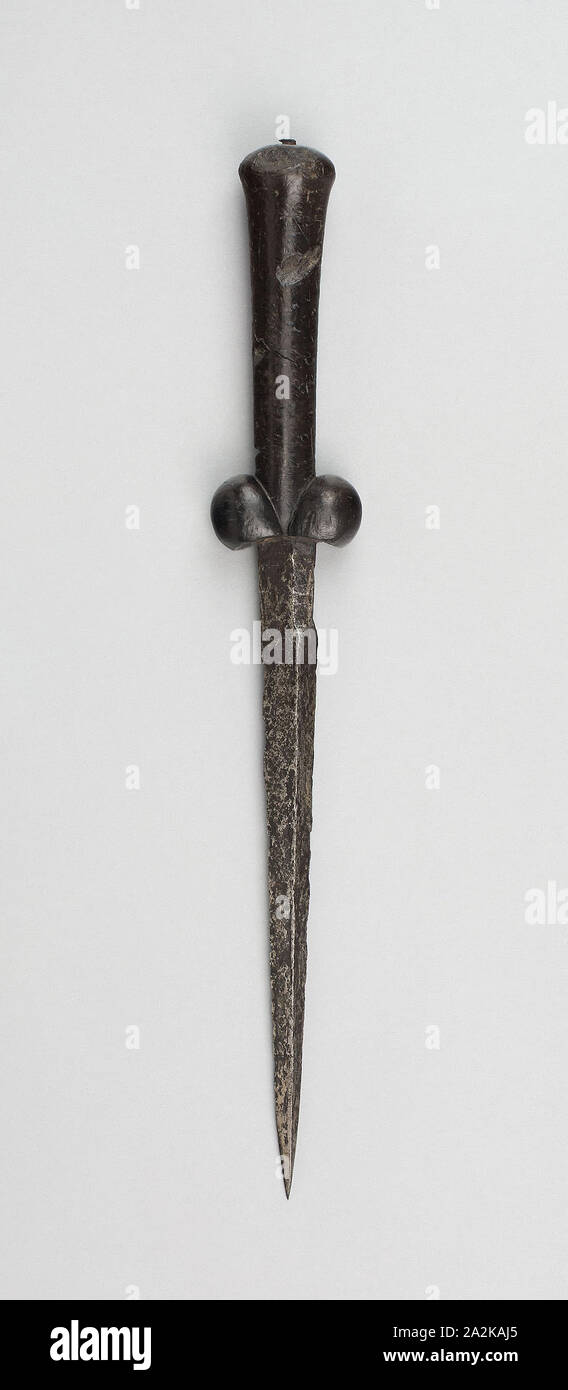 Ballock Dagger, c. 1500, North European, possibly Flemish, Northern Europe, Ivy root and steel, L. 33 cm (13 in Stock Photo