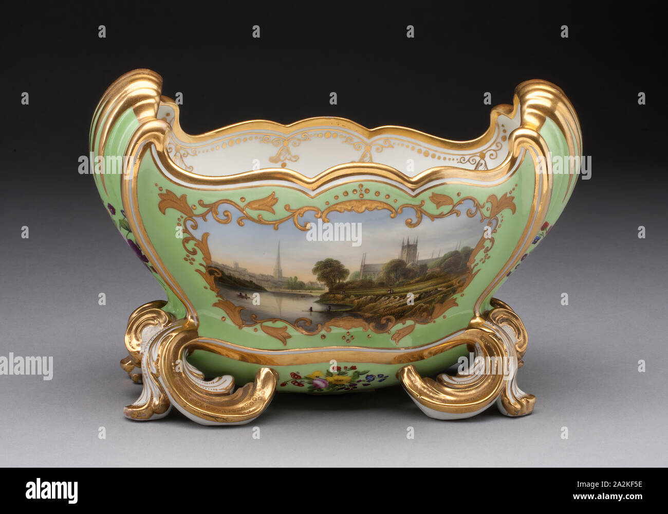 Flower Vase with view of Worcester, c. 1820, Worcester Porcelain Factory, Worcester, England, founded 1751, Worcester, Soft-paste porcelain with green ground, polychrome enamels and gilding, 15.9 x 23.5 cm (6 1/4 x 9 1/4 in Stock Photo