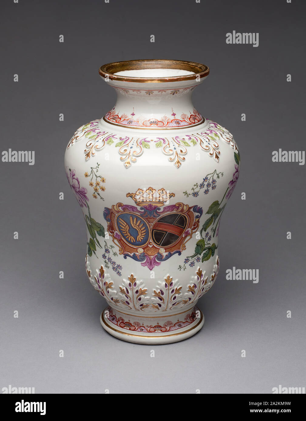 Vase C 1730 Du Paquier Porcelain Manufactory Austrian 1718