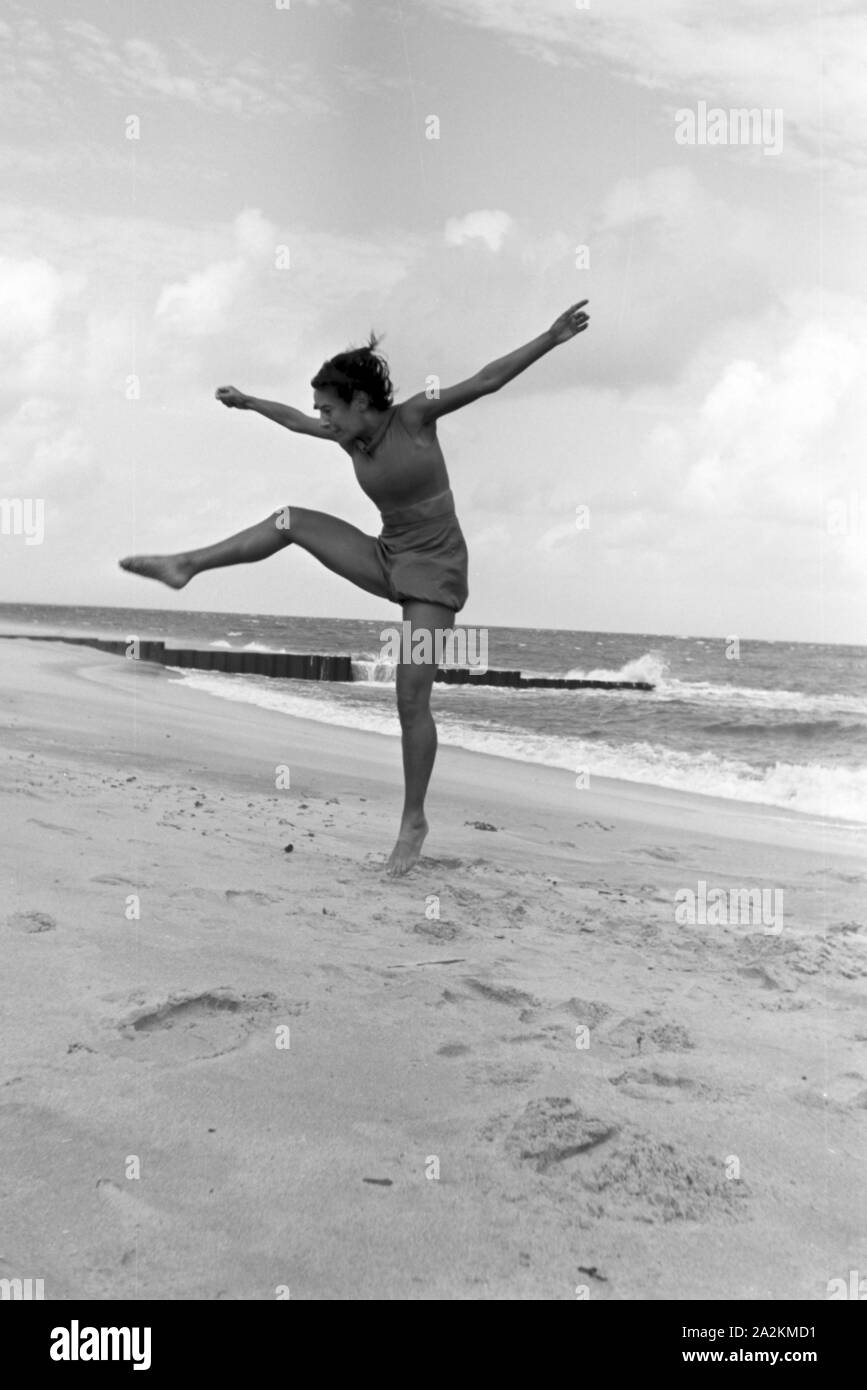 Deutsches Girl beim Solo am Strand Deutsches Girl beim Solo am Strand