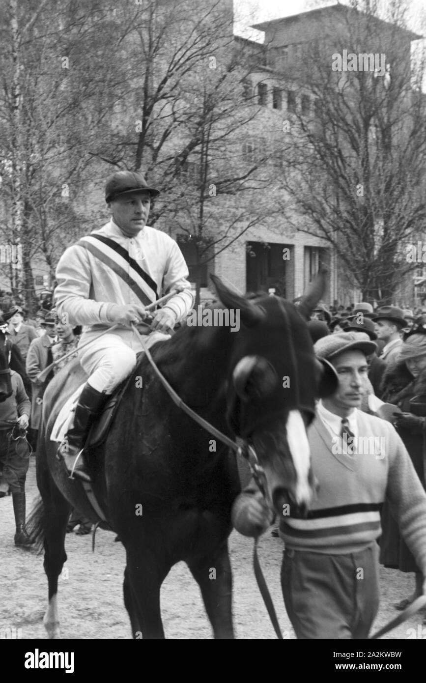 Deutschland 1930er jahre moderennen horse race in berlin hires stock