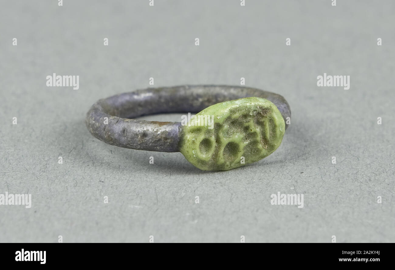 Finger Ring with the Throne Name of King Psusennes II, Third Intermediate Period, Dynasty 21, reign of Psusennes II (about 959–945 BC), Egyptian, Egypt, Faience, W. 0.5 cm (3/16 in.), diam. 1.9 cm (3/4 in Stock Photo