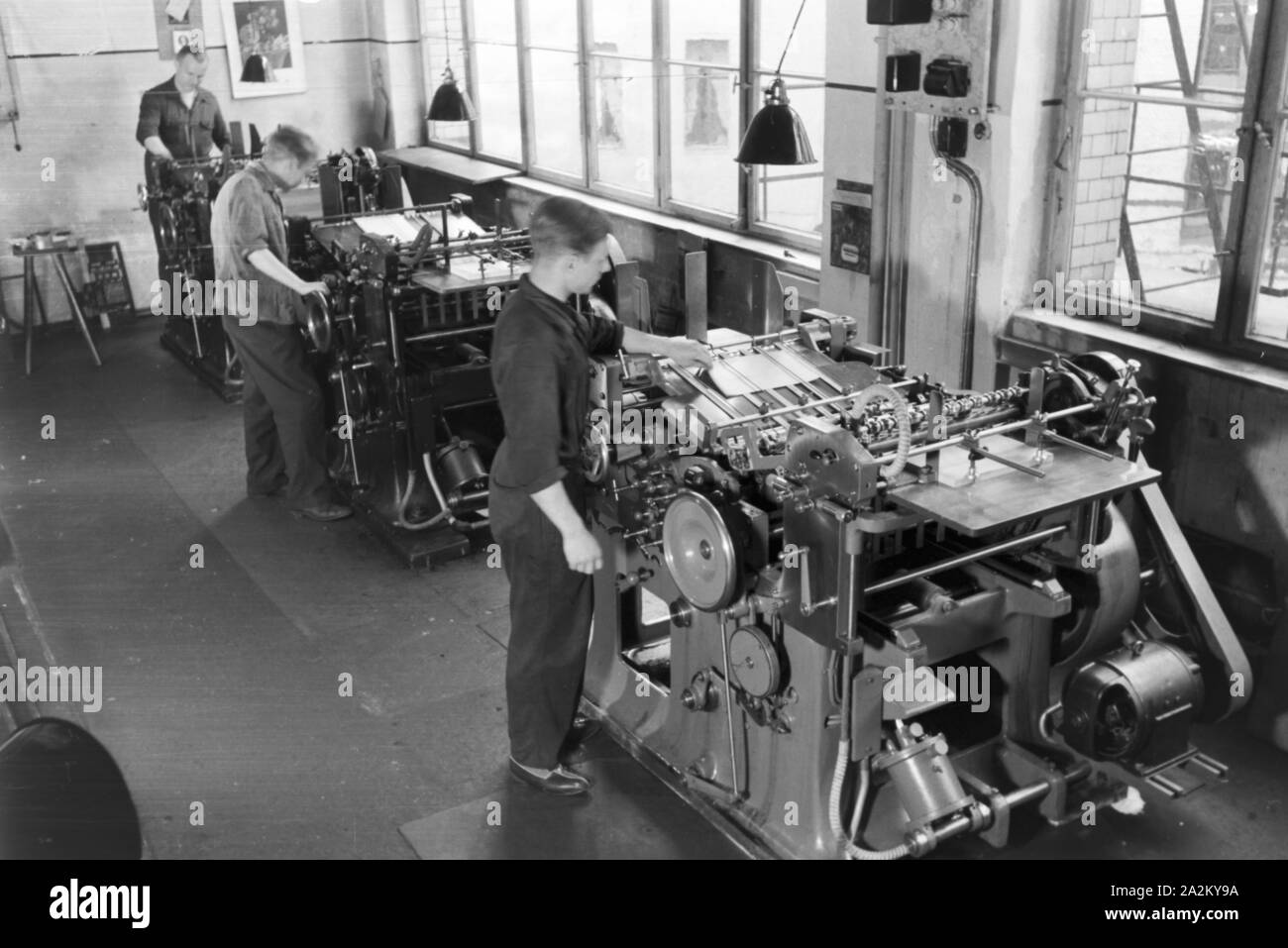 Ein Buchdrucker der Firma M.A.N. bei der Arbeit; Deutsches Reich 1930er
