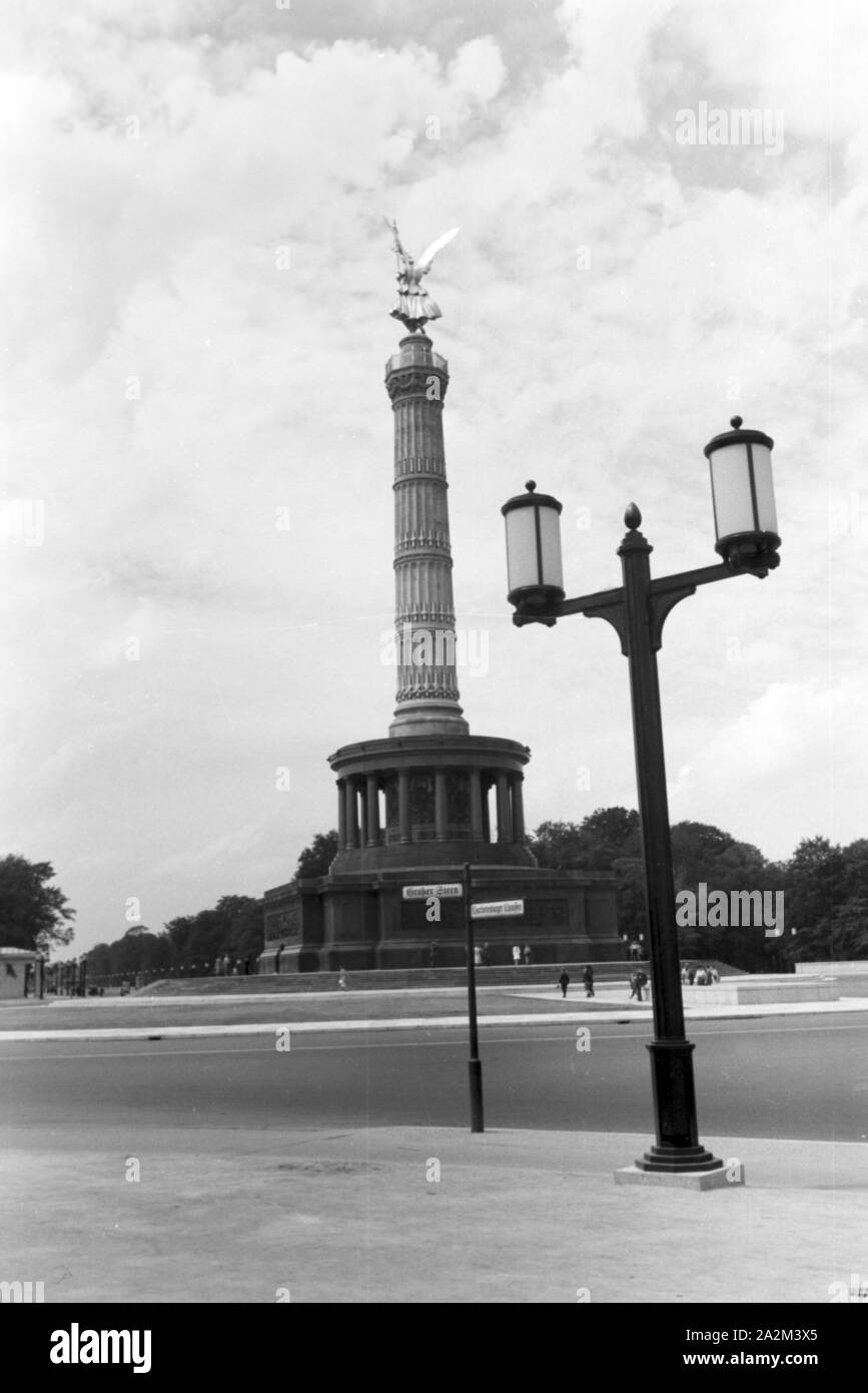 Die Straße des 17. Juni in Berlin, Deutsches Reich 1930er Jahre. The 17th of June Street in Berlin, Germany 1930s. Stock Photo