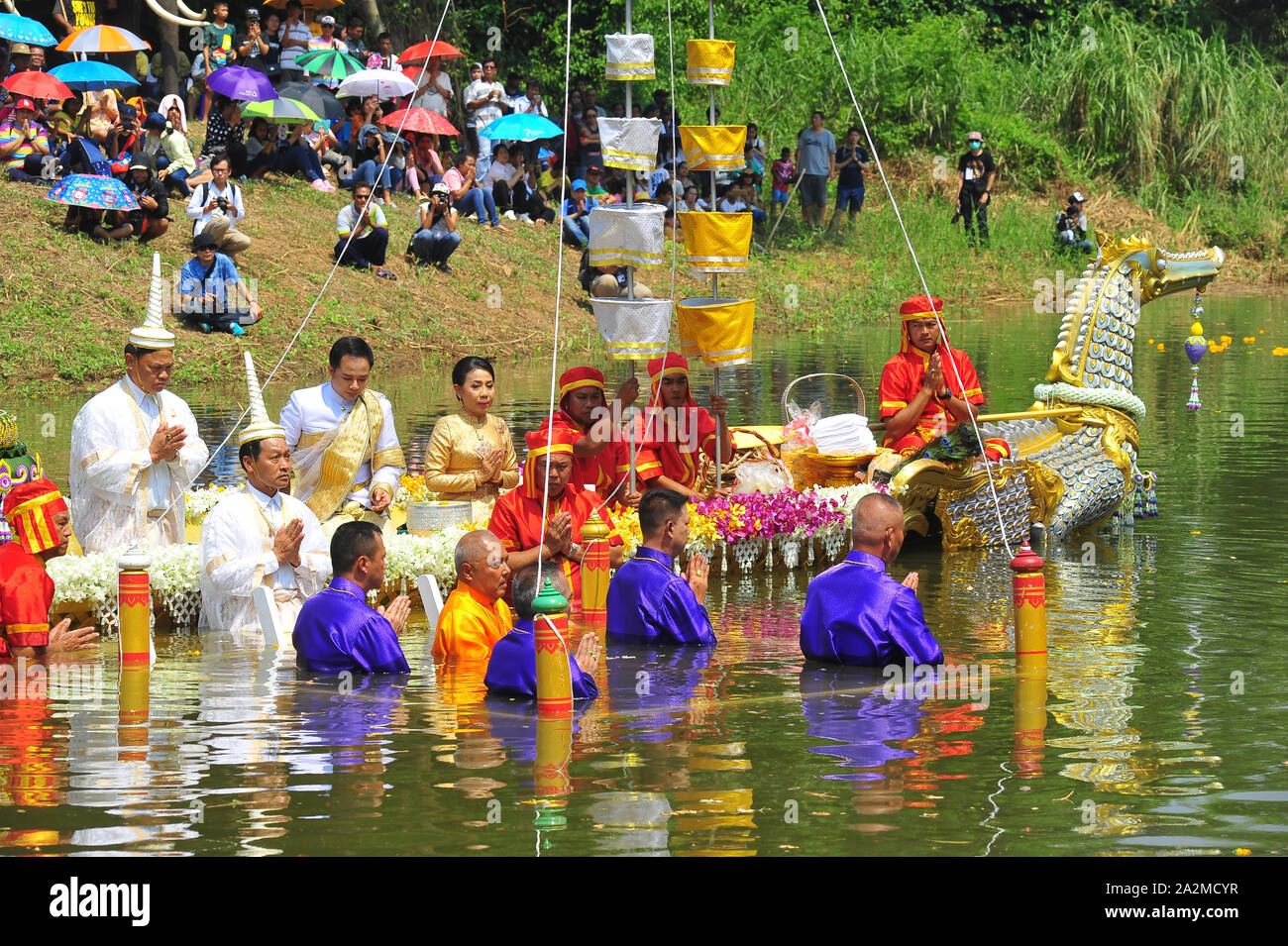 PHETCHABUN, THAILAND – 28  SEPTEMBER 2019 : Um Phra Dam Nam Ceremony , The Phetchabun Governor, representing all people, will carry the Buddha image a Stock Photo