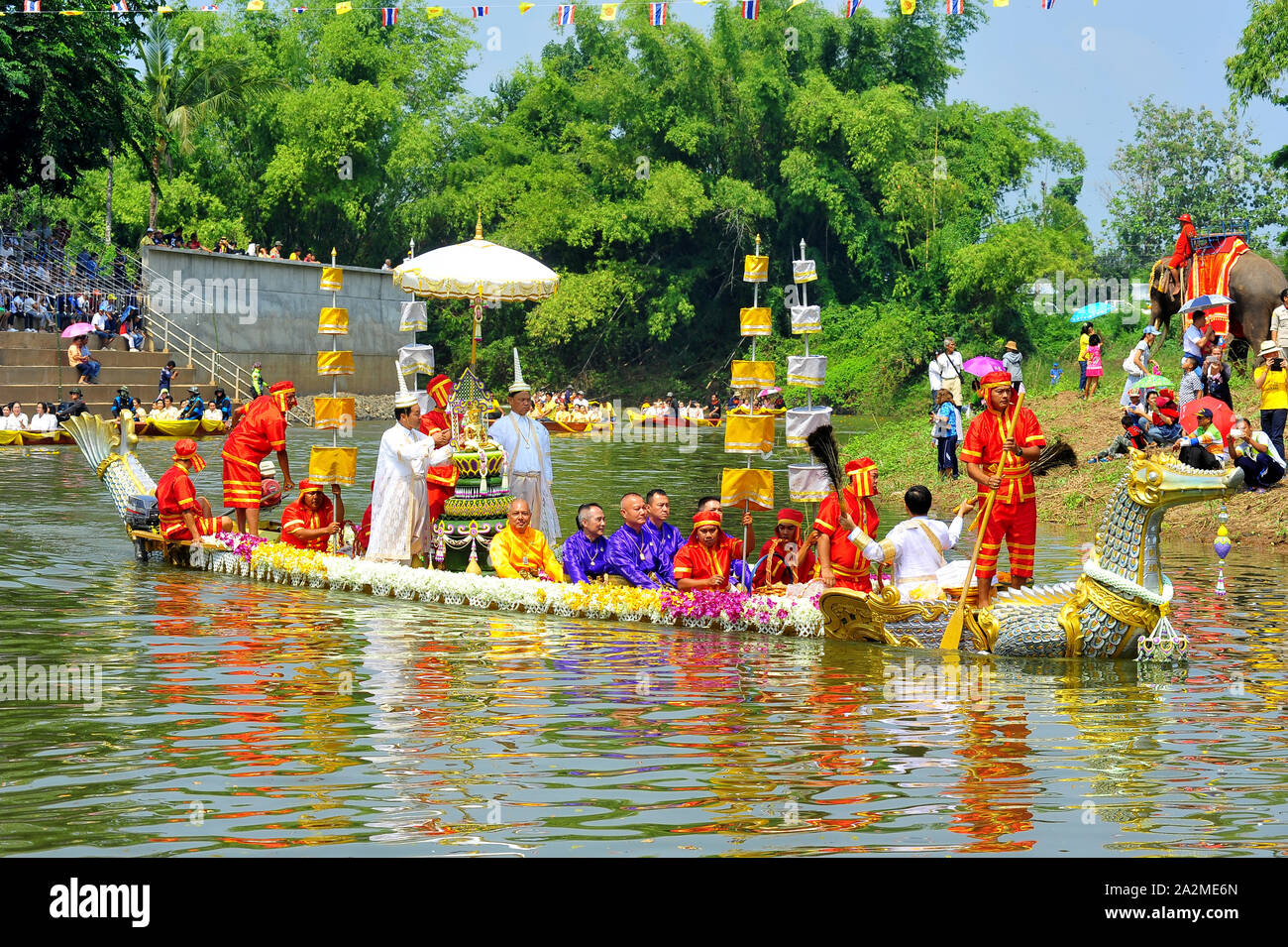 PHETCHABUN, THAILAND – 28  SEPTEMBER 2019 : Um Phra Dam Nam Ceremony Festival, The Boat parade to the Pasak river, Wat Traipoom to Wat Bote Chanamarn Stock Photo