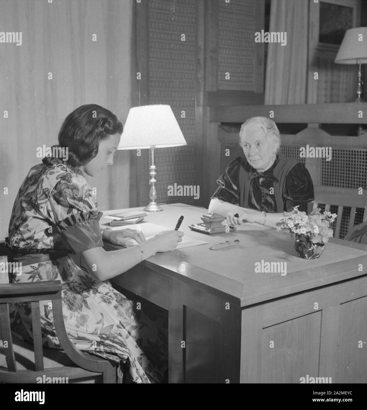 Die deutsche Schauspielerin Evelyn von Schoening beim Kuraufenthalt in