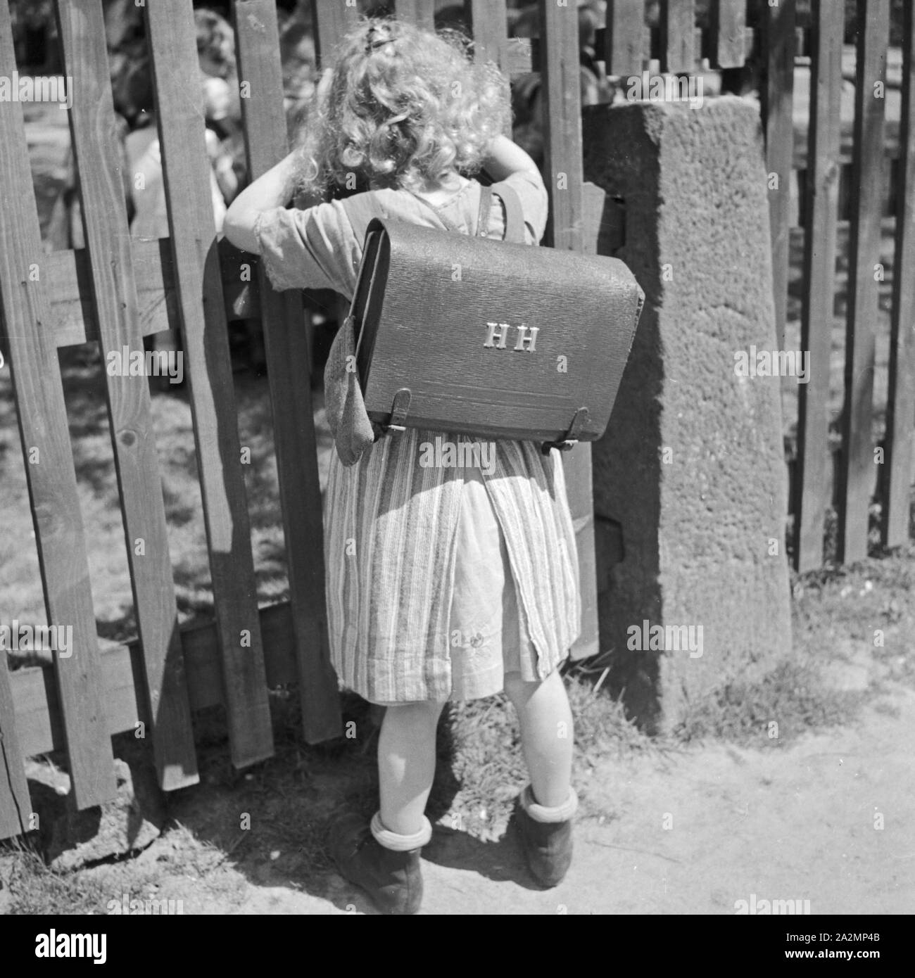Schulkind, Deutschland 1930er Jahre. School kid, Germany 1930s. Stock Photo