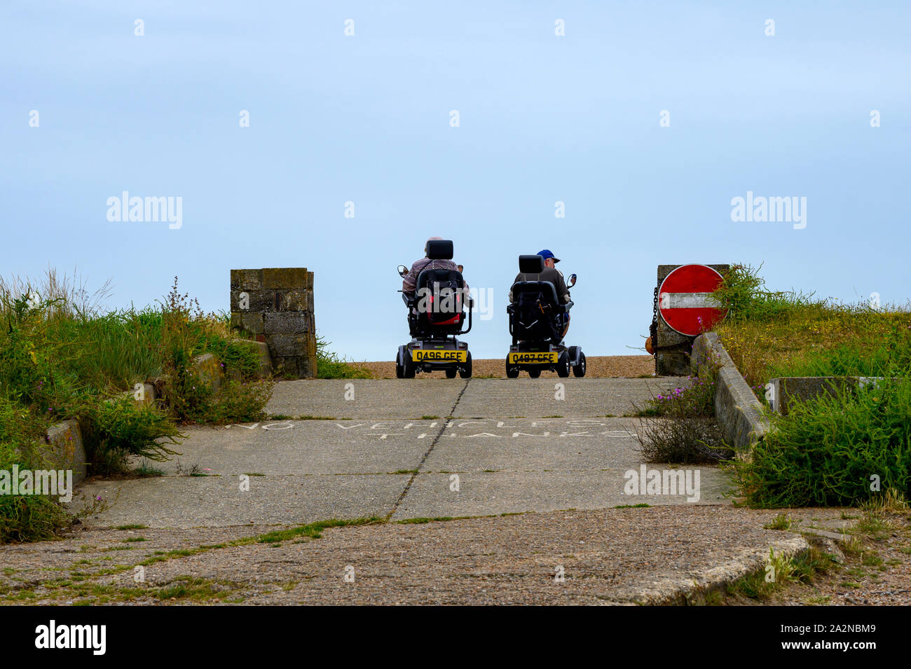 Disability at the beach hi-res stock photography and images - Alamy
