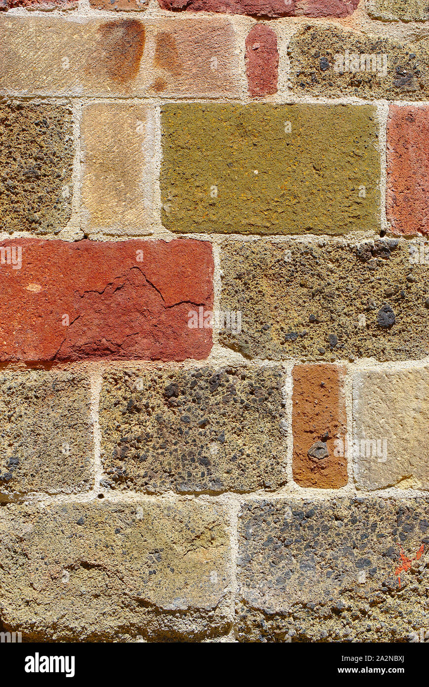 Old stone wall texture hi-res stock photography and images - Alamy