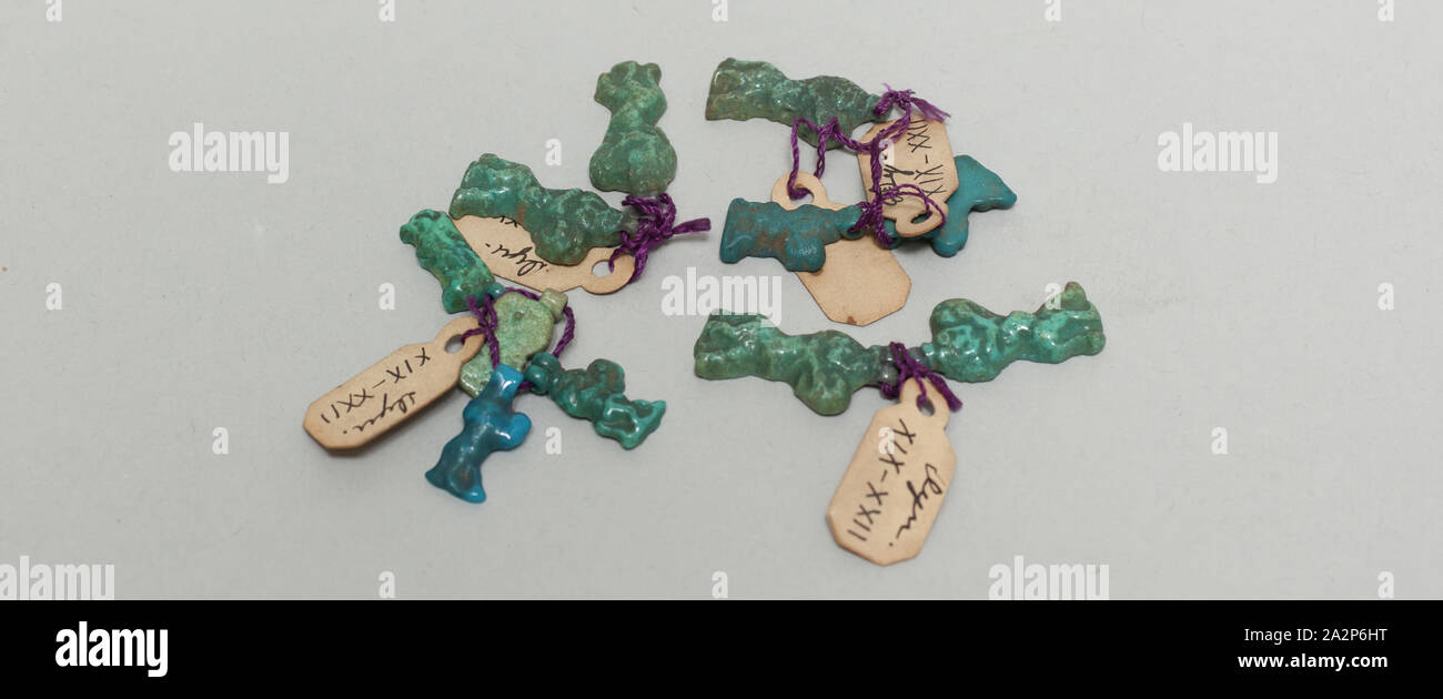 Egyptian Amulet Between 1307 And 712 e Faience Overall Smallest 1 2 Inches 1 3 Cm Stock Photo Alamy