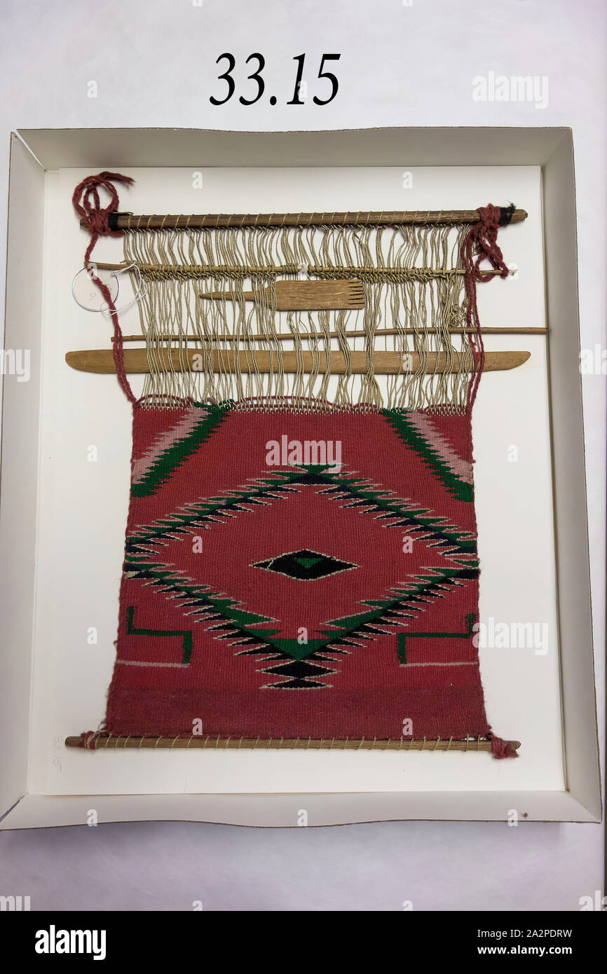 Navajo weaving loom hi-res stock photography and images - Alamy
