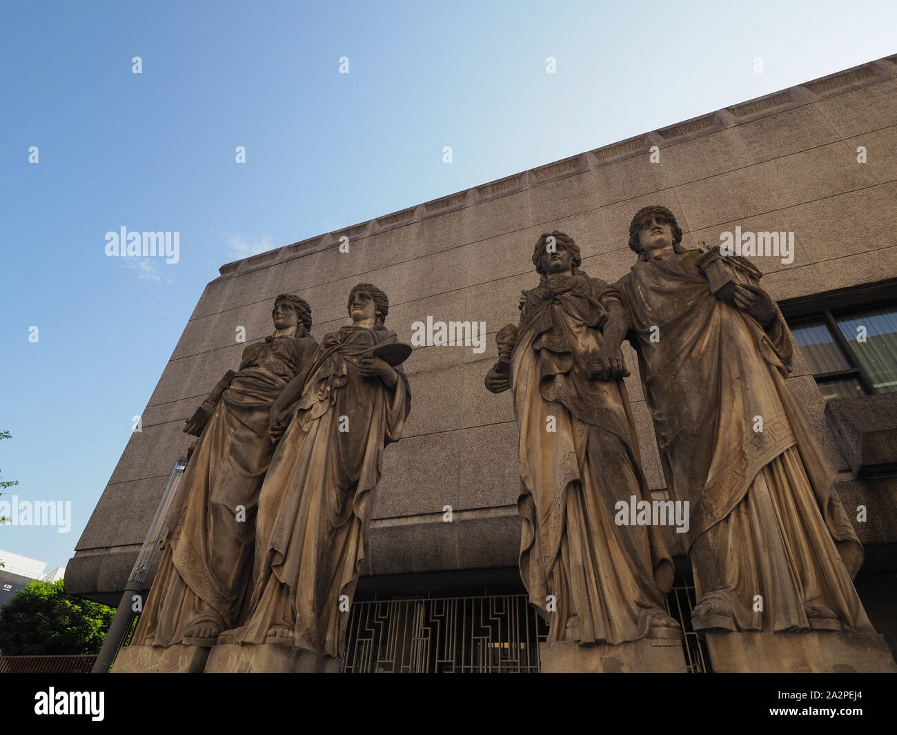 Karyatiden (meaning Caryatids) in front of the Kunsthalle (Art Gallery) by Leo Muesch unveiled in1879 in Duesseldorf, Germany Stock Photo