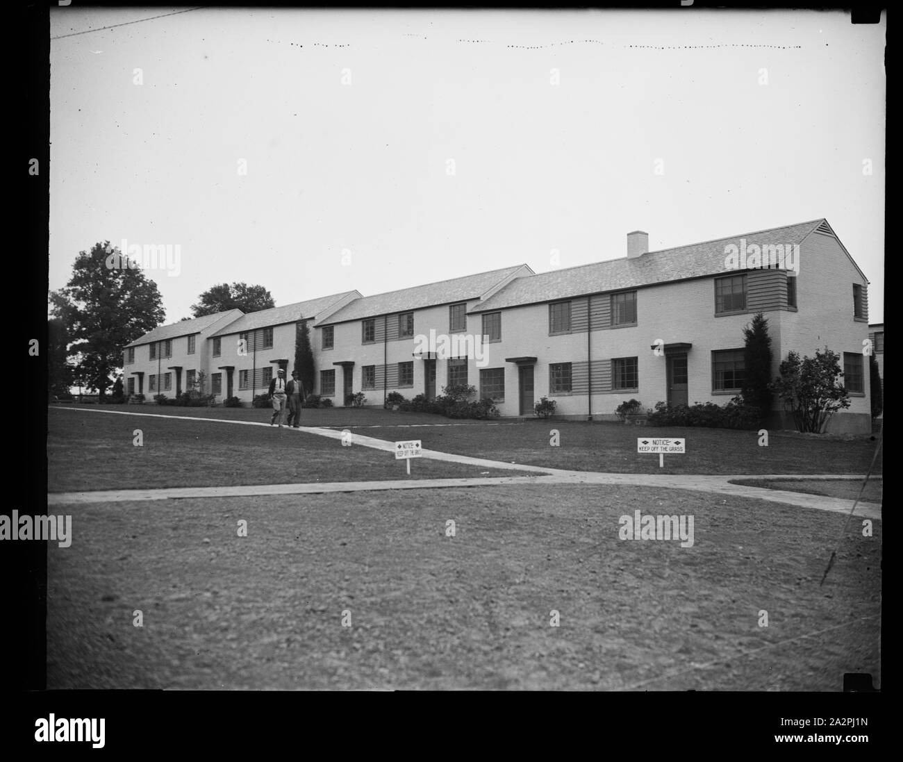 RA Low-rent housing project completed, Berwyn Heights, MD. Sept. 30. A general view of the first completed unit at Greenbelt, a Resettlement Administration's experiment in the low-rent housing field. This unit is now ready for occupancy Stock Photo