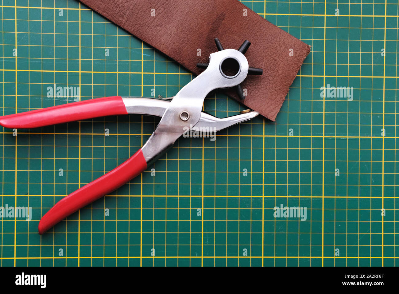Shoemaking equipment hires stock photography and images Alamy