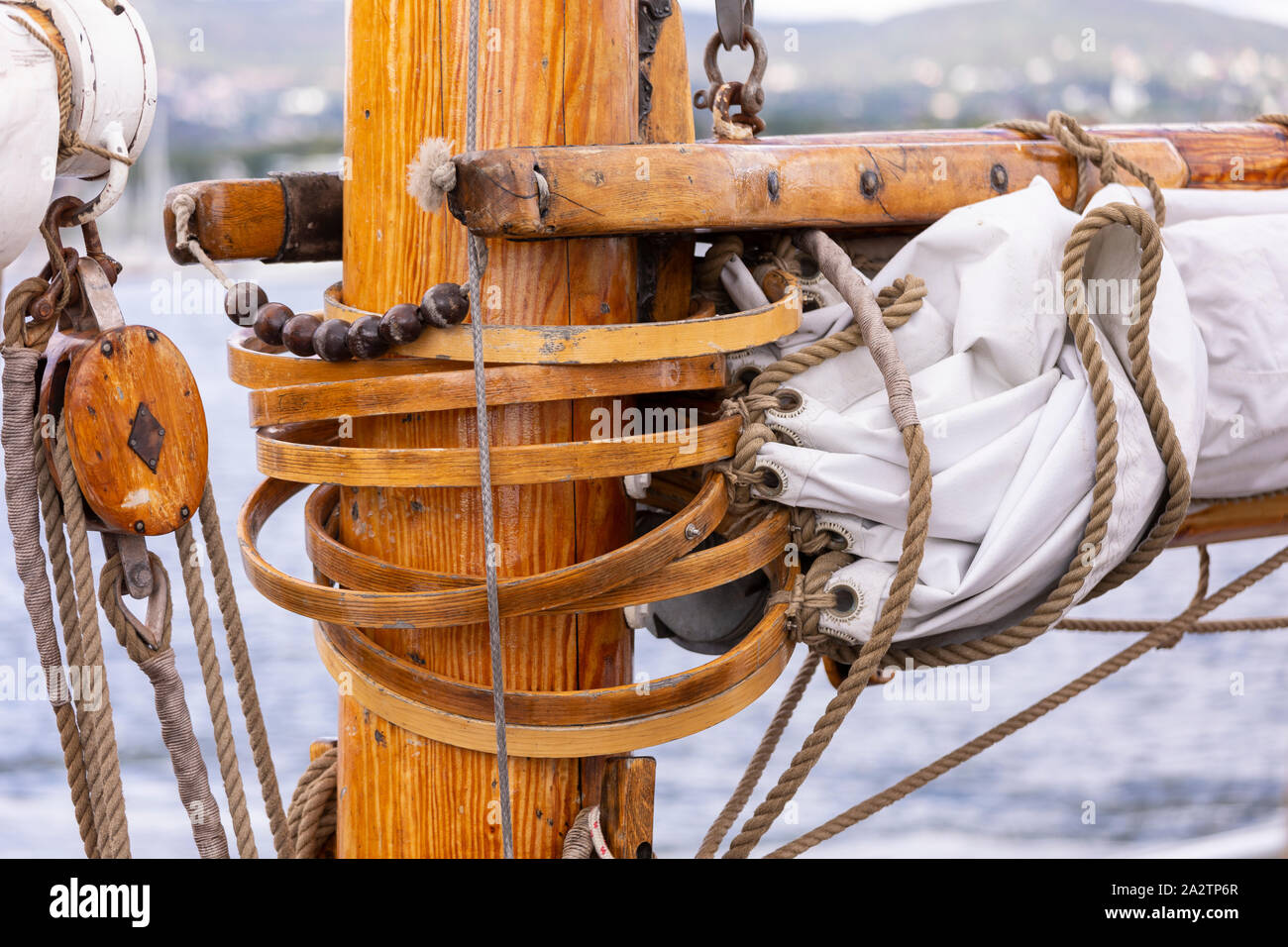 Norwegian Reeve Rigging OSLO, NORWAY - Sailboat mast rigging, Norway Maritime Museum, Oslo ...