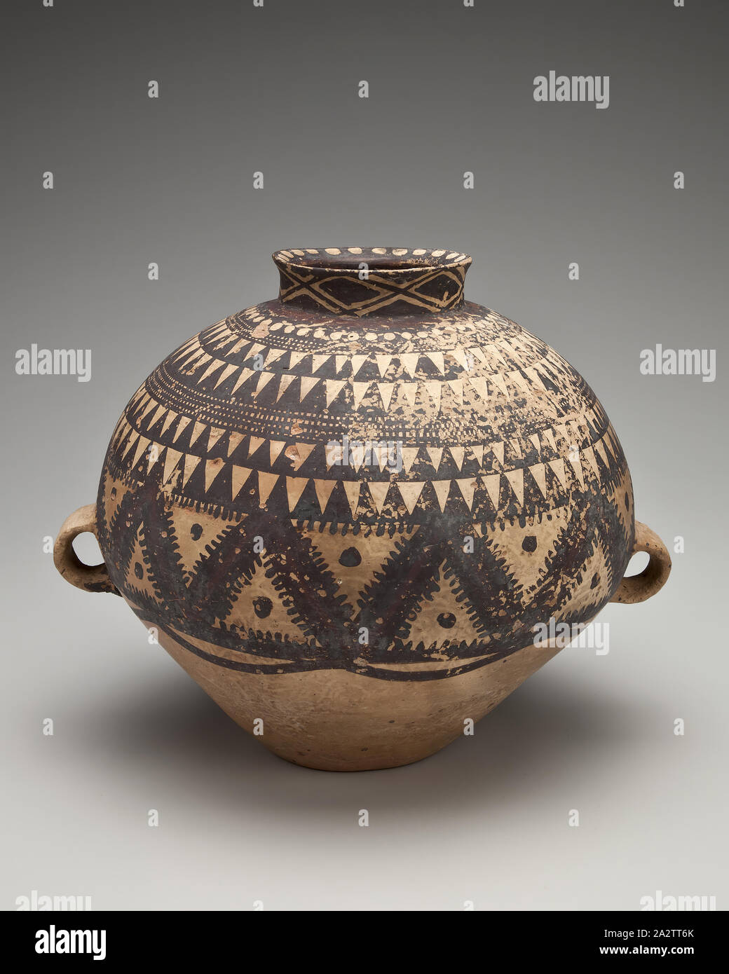 storage jar with triangle bands, chevron and dot design, Neolithic, Neolithic, pre-4th century B.C.E., partially burnished earthenware and paint, 8-5/8 x 11-1/4 x 9-1/2 in., Asian Art Stock Photo