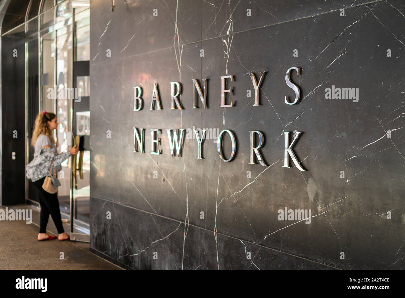 Barneys new york exterior hi-res stock photography and images - Alamy