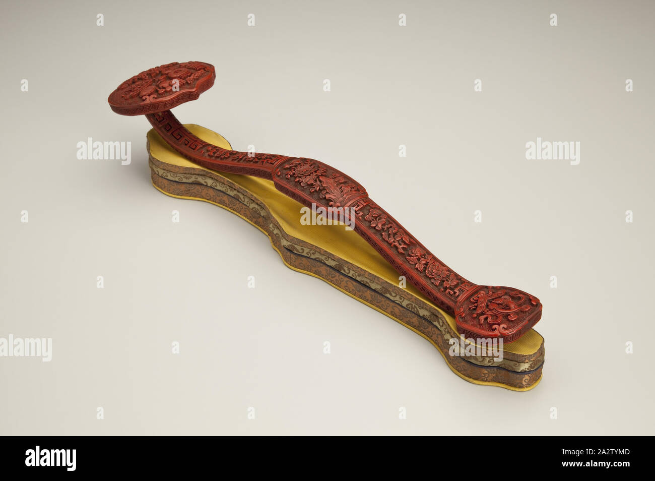 ruyi scepter with fabric base, Qing dynasty, Qing dynasty, 1700s ...