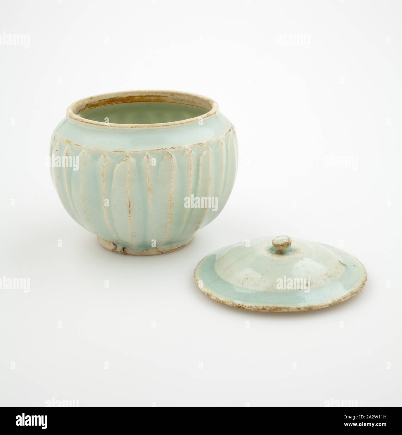 jar with cover, Southern Song dynasty, Southern Song dynasty, 1100s, porcelain with bluish-white glaze, 3-3/4 x 2-7/8 in., Asian Art Stock Photo