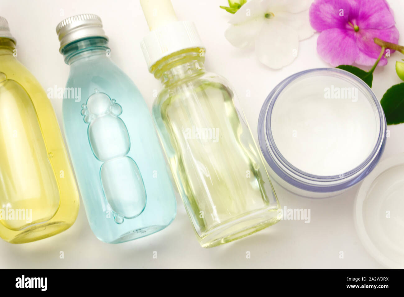 Body oil hires stock photography and images Alamy