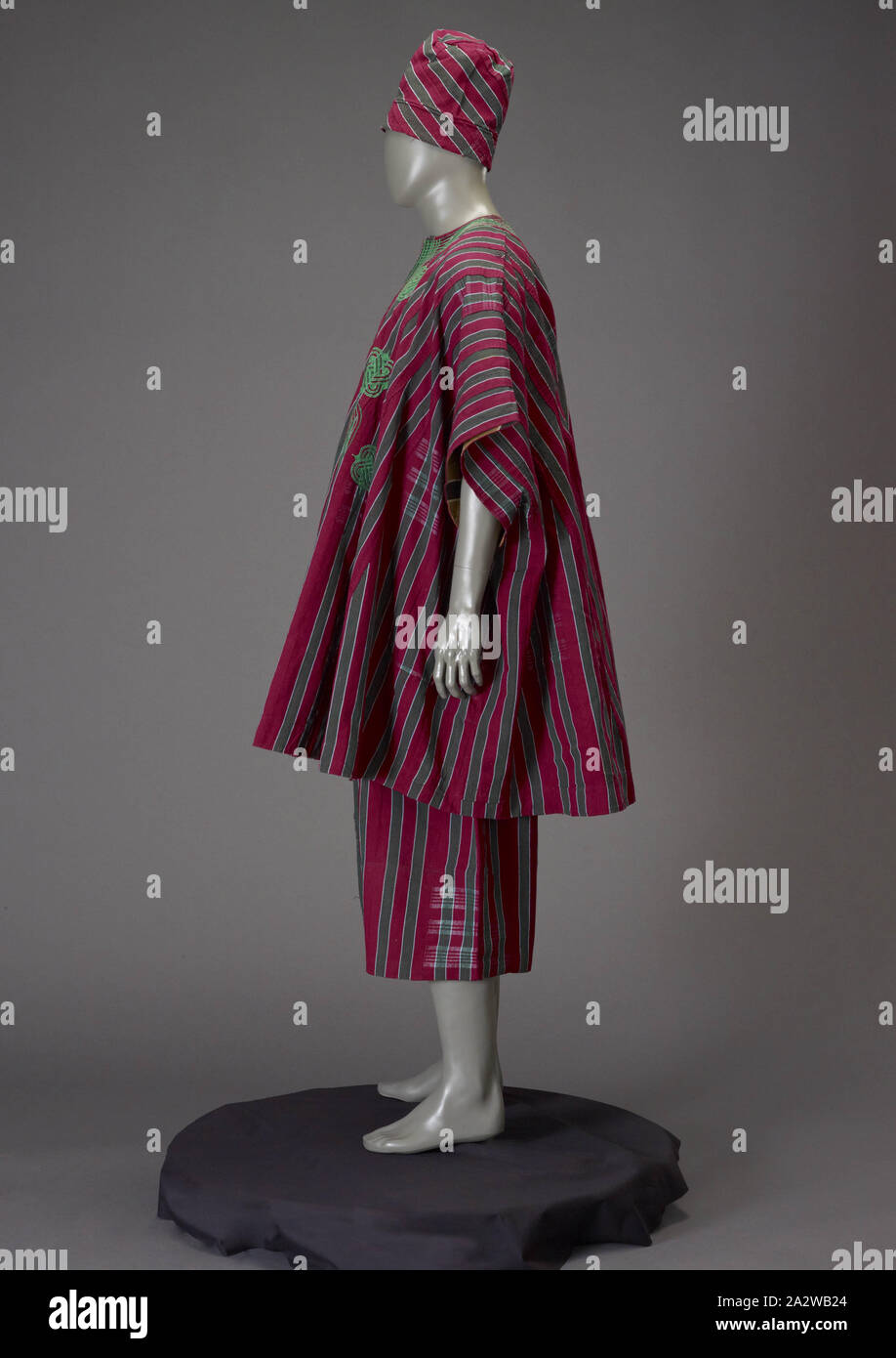 man's garment (gbariye), Yoruba, 1980s, cotton, embroidered with cotton