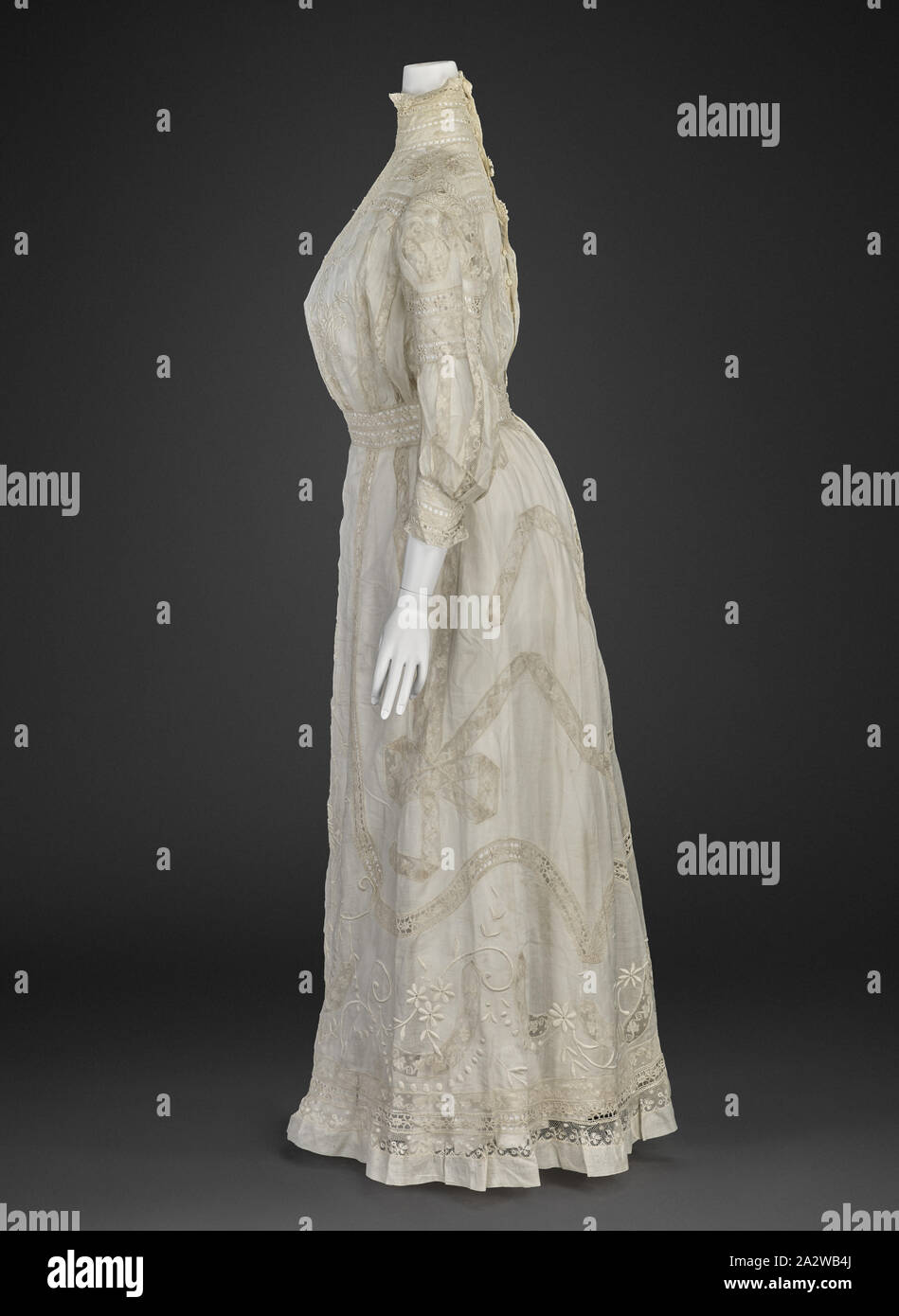 Day Dress Unknown 1900 1915 Cotton Lace Center Back 57 In