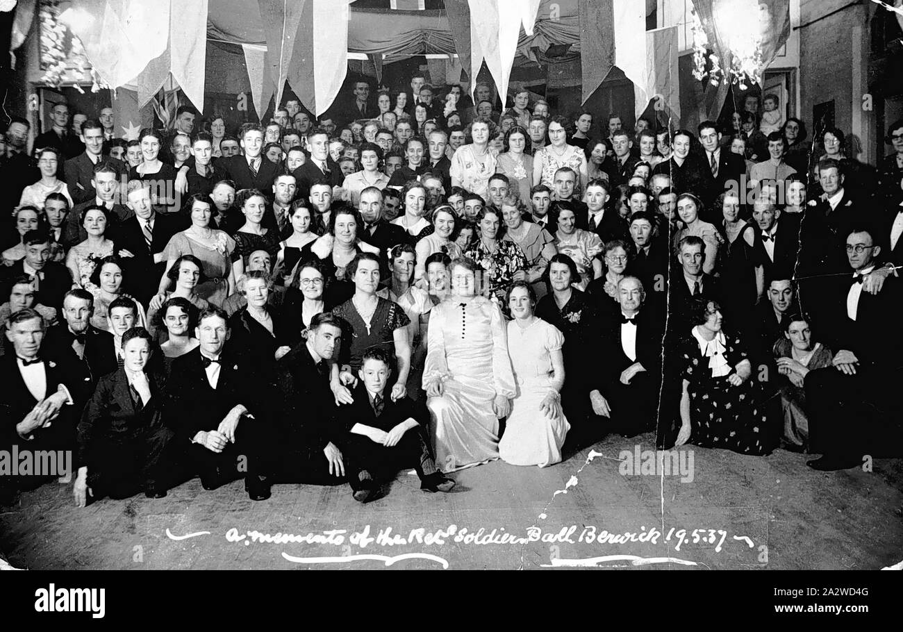 Negative - Berwick, Victoria, May 1937, A group portrait of men and women  at a returned soldiers ball Stock Photo - Alamy