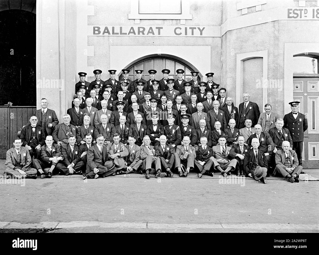 Negative - Ballarat, Victoria, 1933, Members and past members of the Ballarat City Fire Brigade at an Easter home-coming Stock Photo