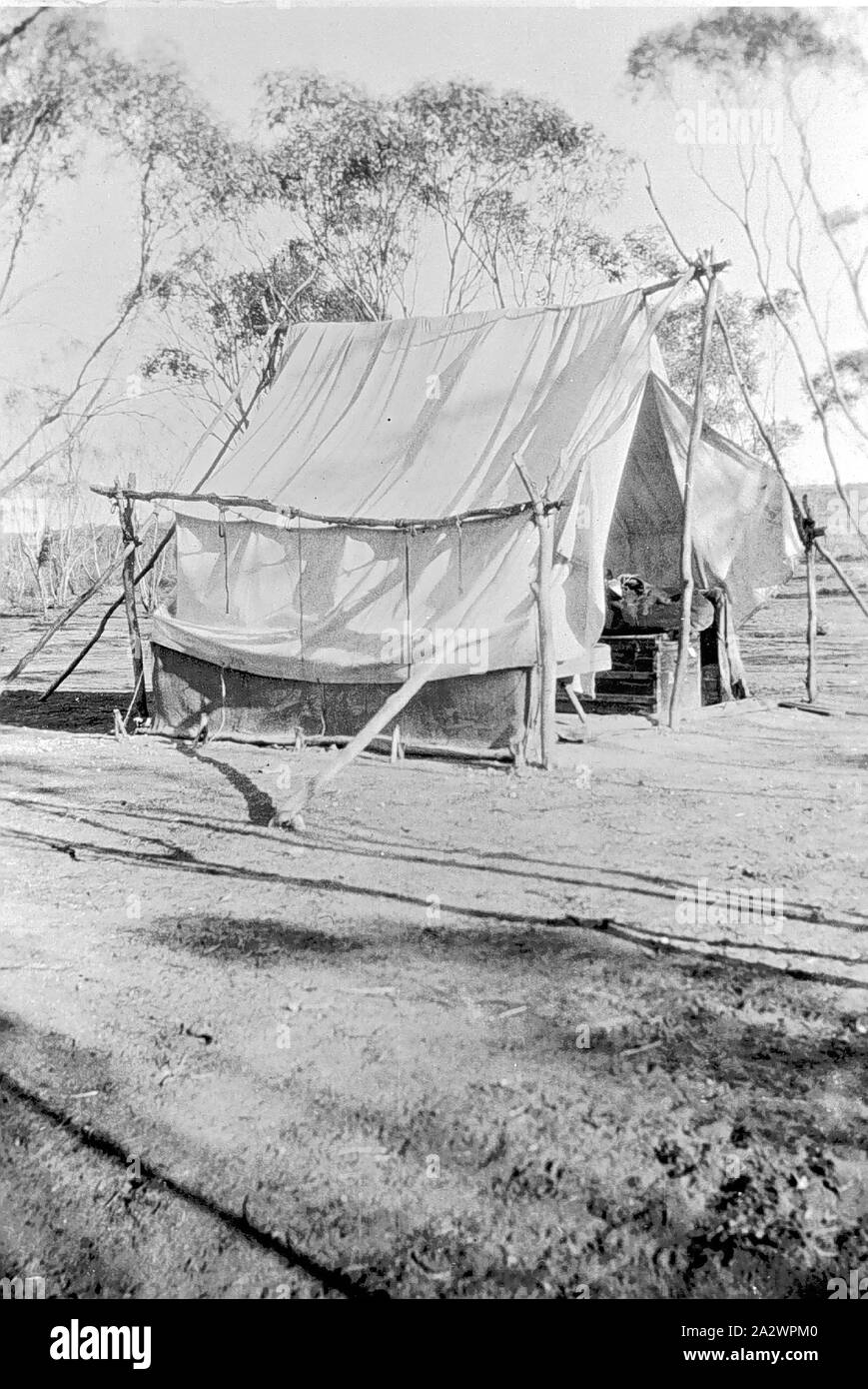 Negative - Annuello, Victoria, 1922, A tent which provided temporary accommodation while the farmhouse was being built Stock Photo