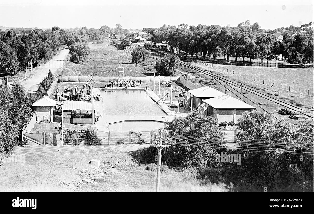 Negative Swan Hill, Victoria, circa 1930, The swimming pool at Swan