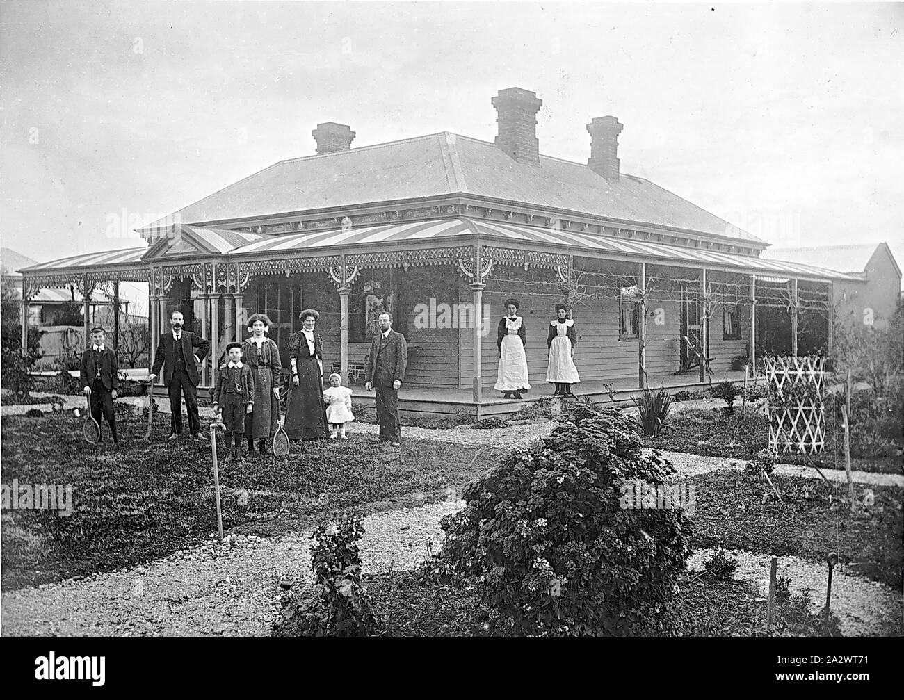 Negative Quambatook, Victoria, circa 1909, The Biesh family and their two maids in front of