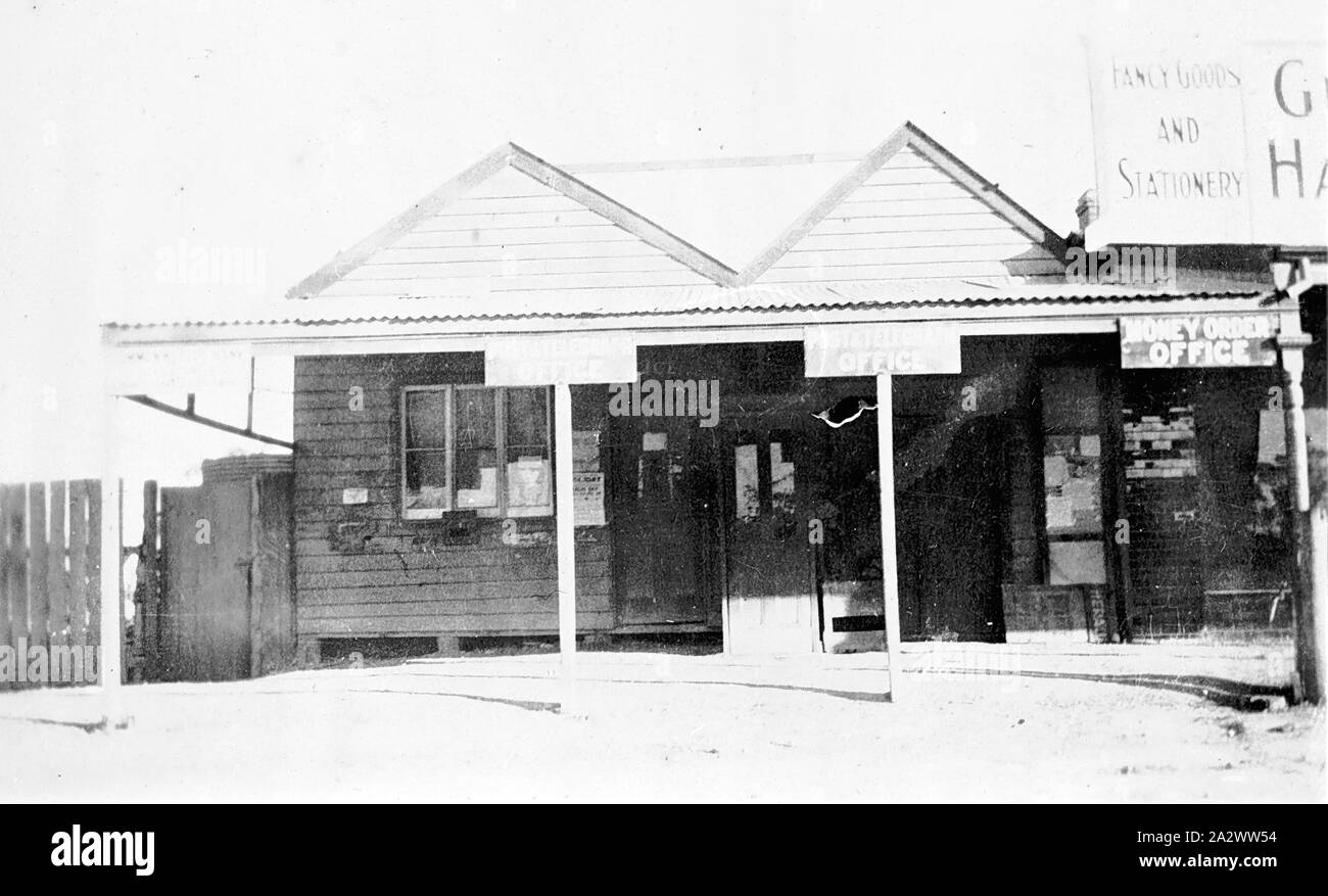 Negative - Merbein, Victoria, 1913, Fisher's Store, which also operated the Merbein post office Stock Photo