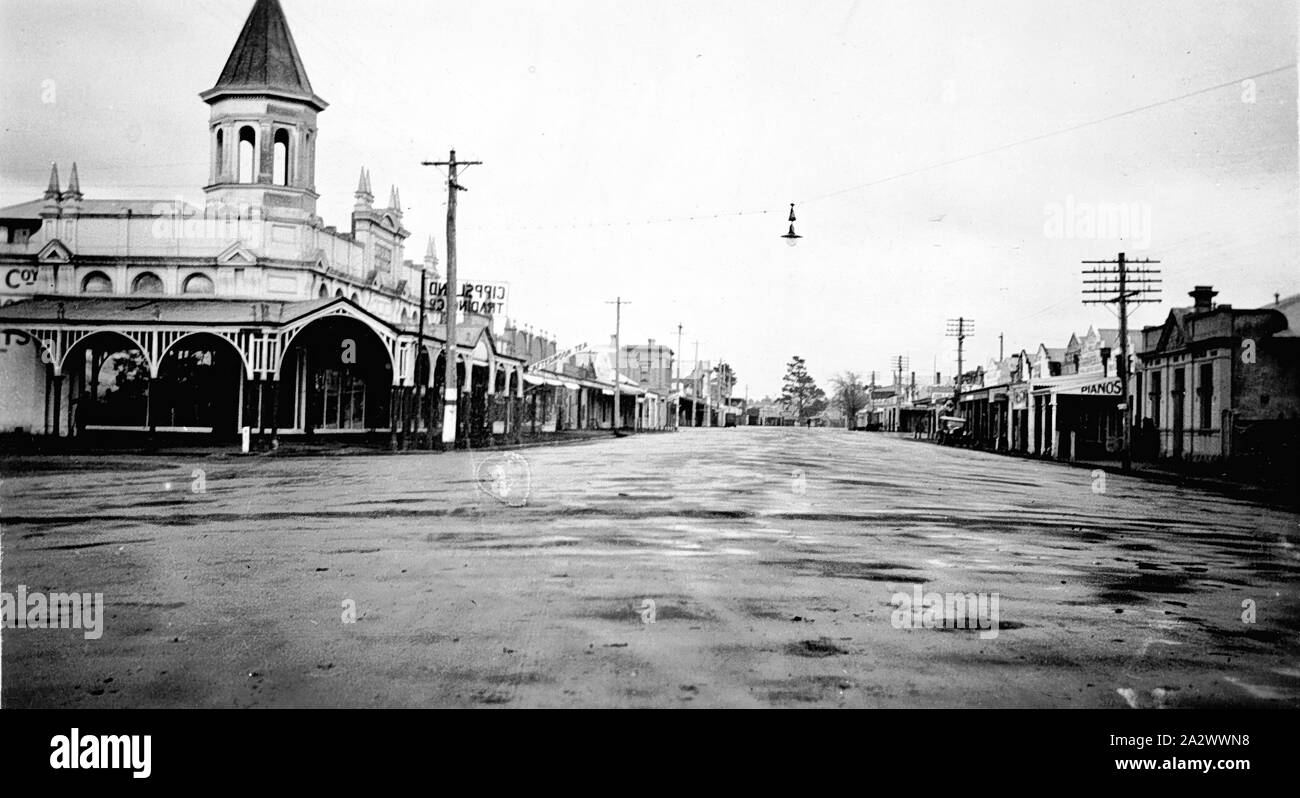 Negative Traralgon, Victoria, circa 1925, Franklin Street in
