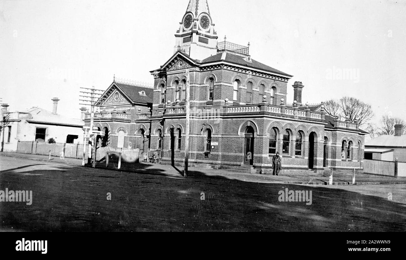 Negative Traralgon, Victoria, circa 1925, The Traralgon Post Office