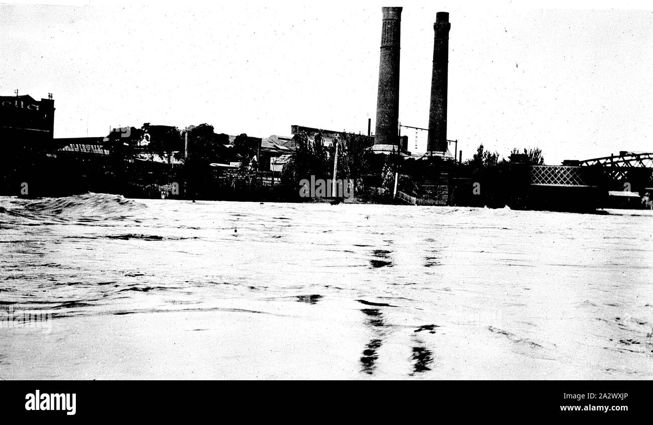 Negative - Richmond, Victoria, 1934, The Yarra River in flood at Church Street bridge. The Rosella factory is in the background Stock Photo