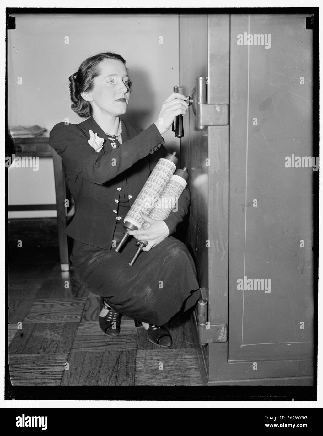 Miss alice head Cut Out Stock Images & Pictures Alamy