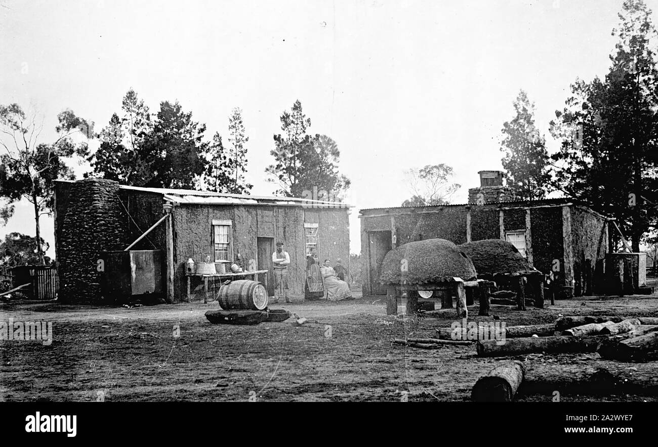 Negative Jeparit, Victoria, circa 1905, Mud brick houses and baker's
