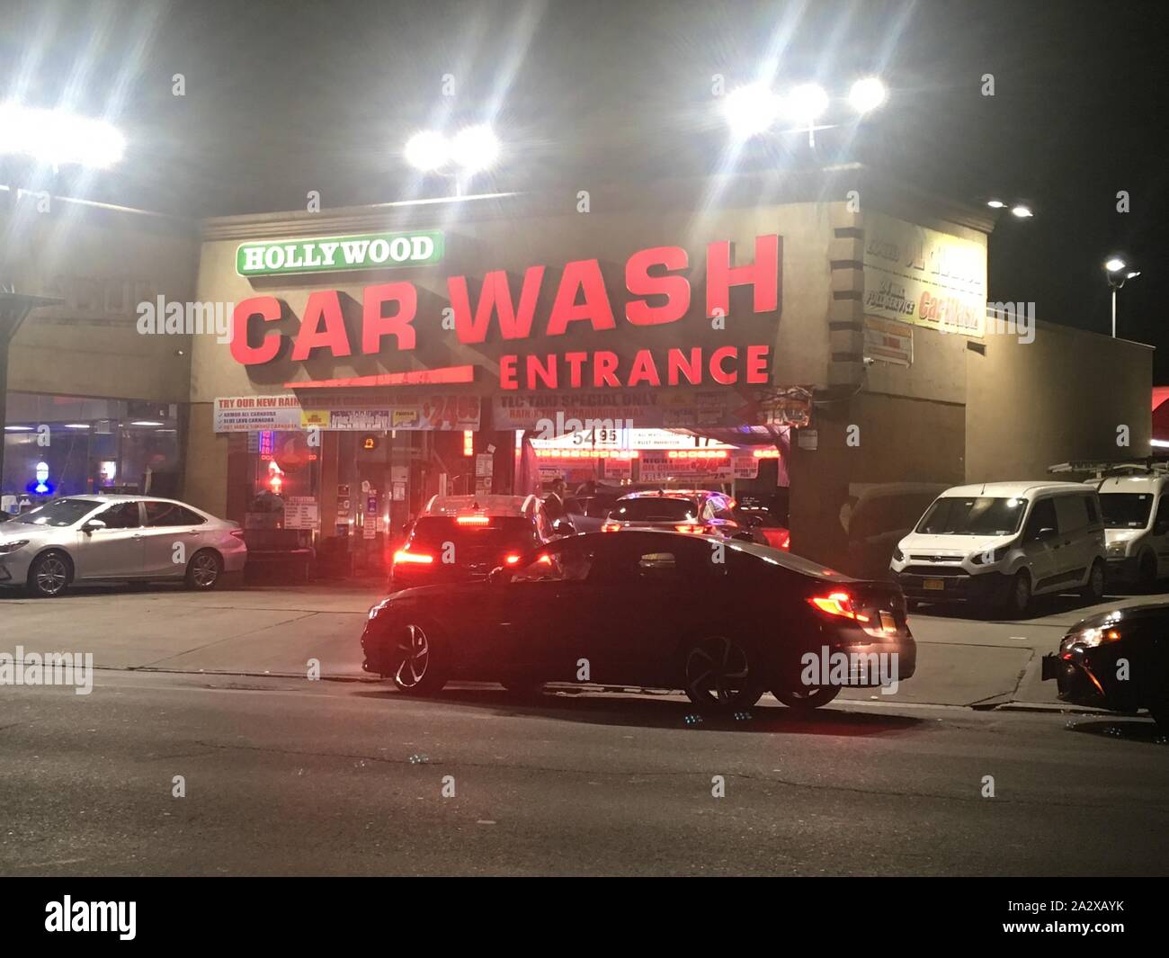 Hollywood car wash entrance hires stock photography and images Alamy