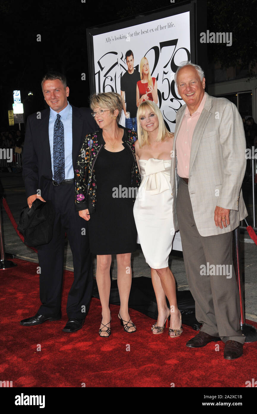 LOS ANGELES, CA. September 19, 2011: Anna Faris with parents & brother