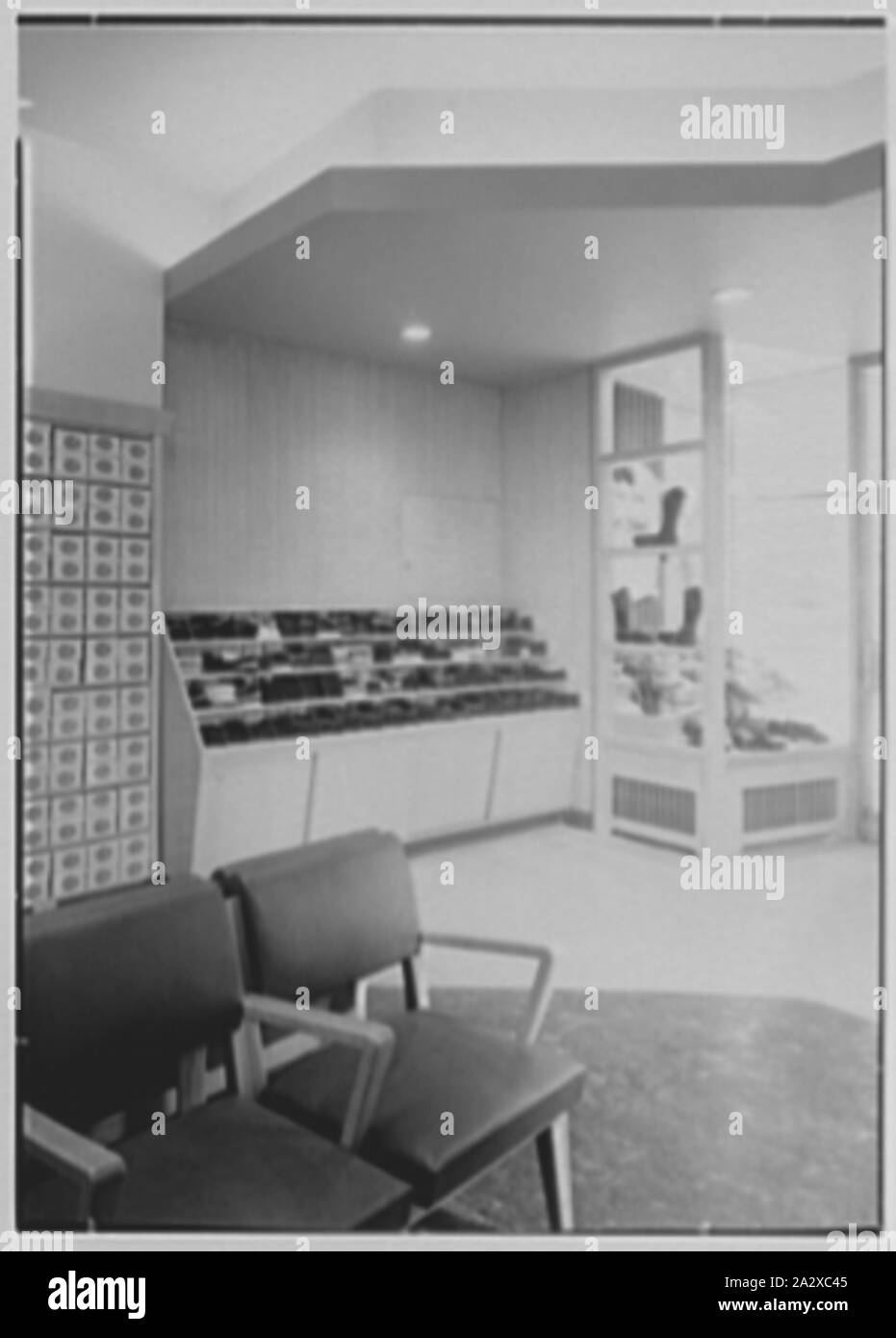 Rival Shoe Company, business at 151 W. 125th St., New York City. Stock Photo