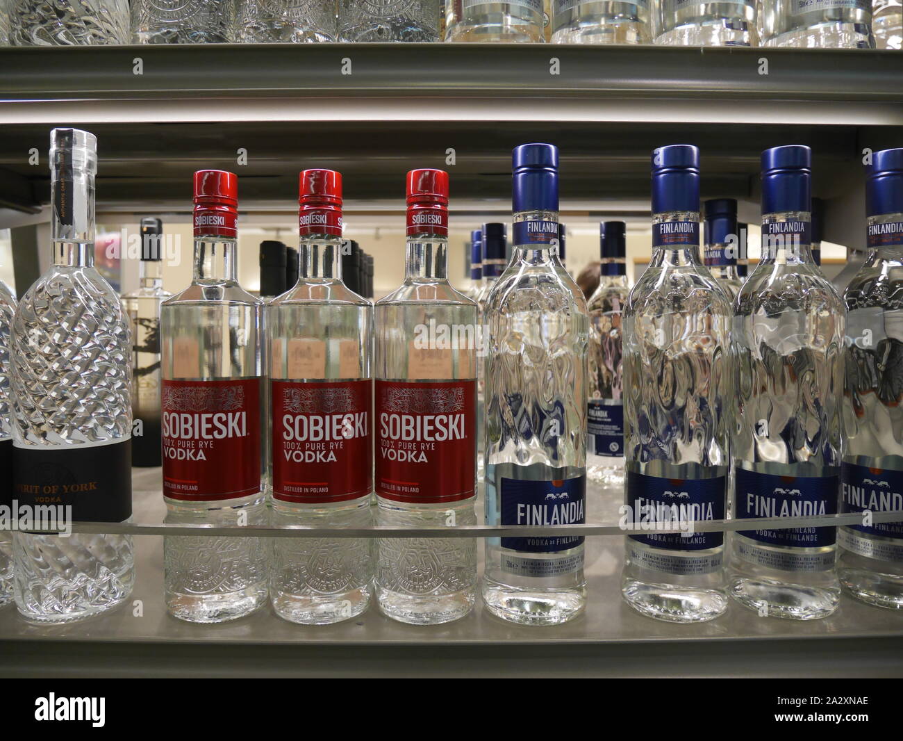 Liquor store interior hires stock photography and images Alamy