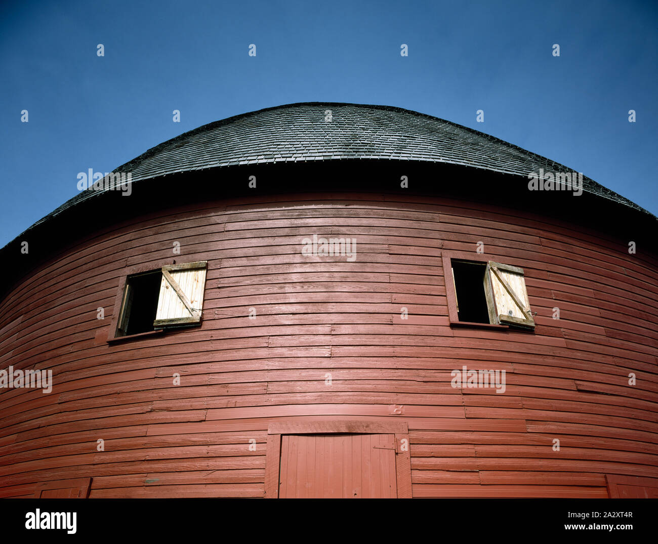Round barn on U.S. 66 in Arcadia, east of Oklahoma City, Oklahoma Stock Photo