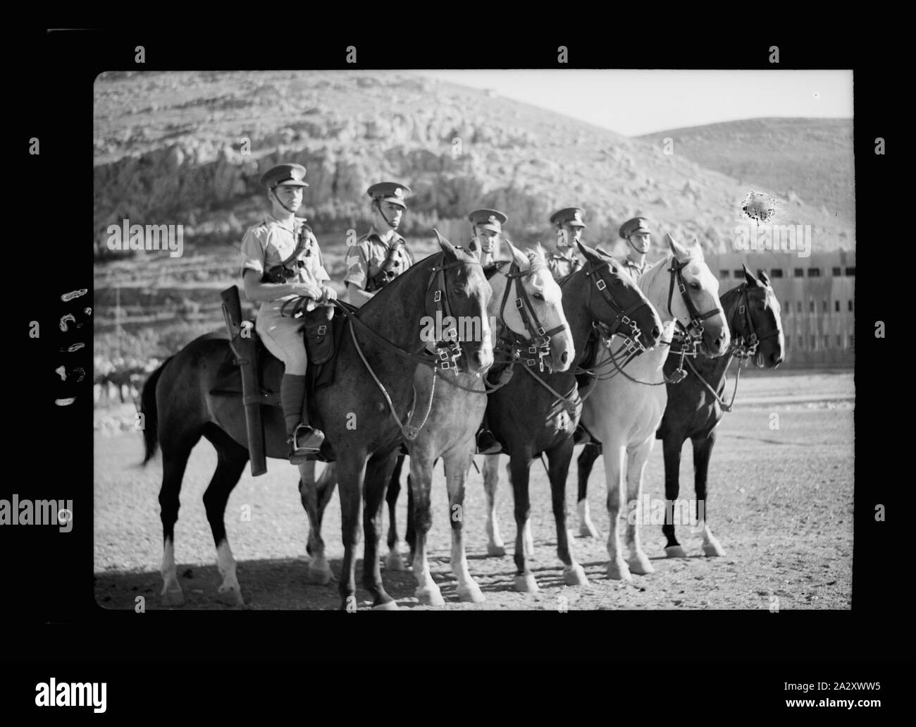 Mounted cavalry soldiers hi-res stock photography and images - Alamy