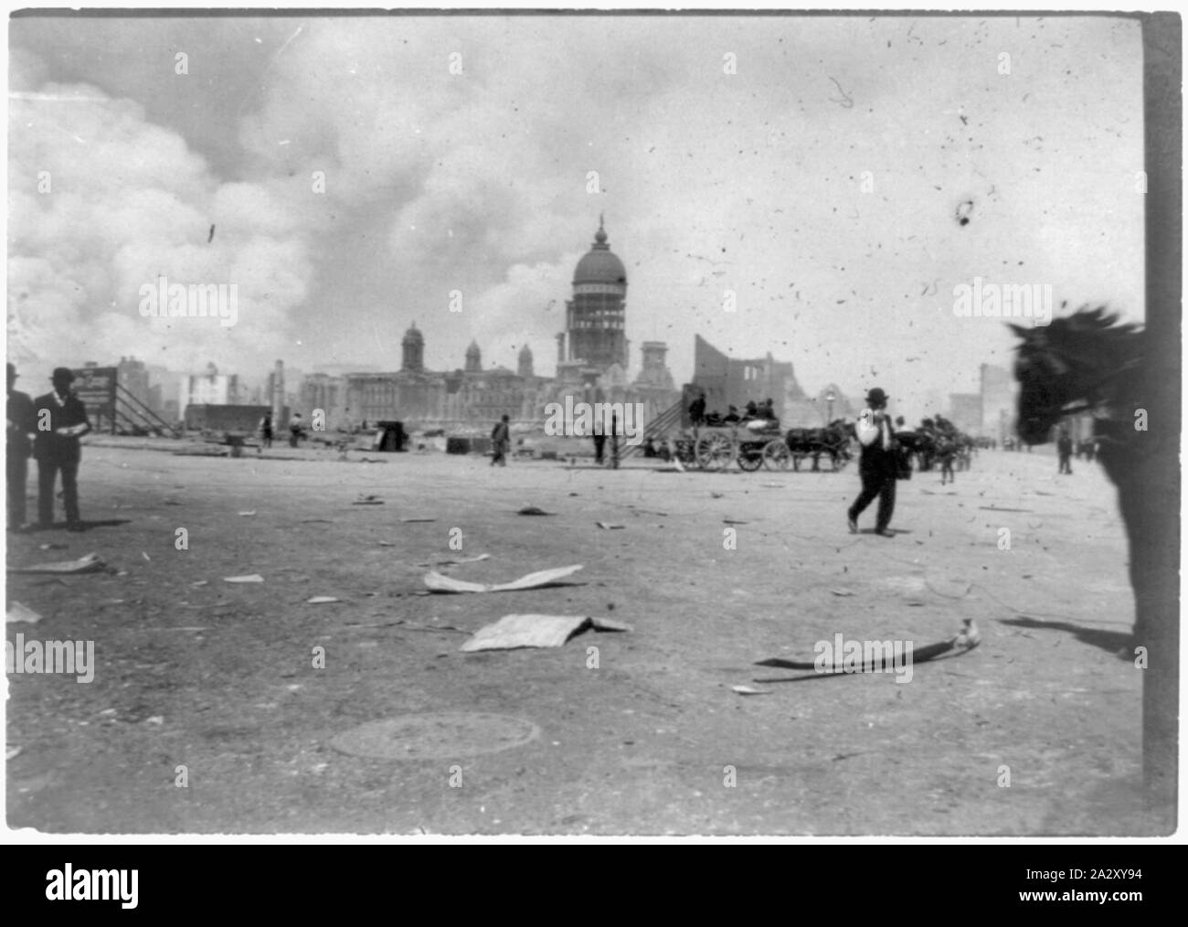 Ruins of City Hall, from the corners of Van Ness Ave. and Market Sts., Friday the 20th, April 1906 Stock Photo