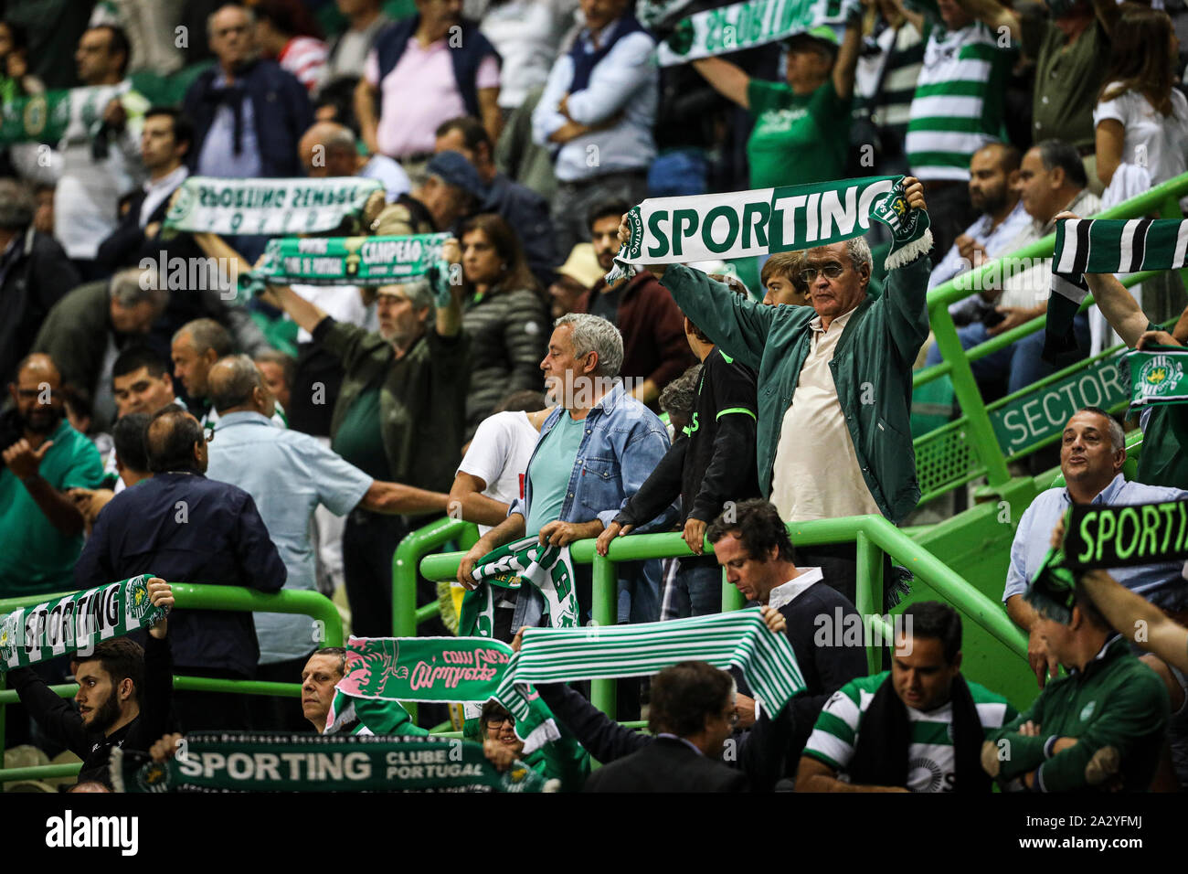 Lisbon, Portugal. 03rd Oct, 2019. Sporting CP supporters seen during the UEFA Europa League group D match between Sporting CP and LASK Linz at Jose Alvalade Stadium.(Final score: Sporting CP 2:1 Lask Linz) Credit: SOPA Images Limited/Alamy Live News Stock Photo