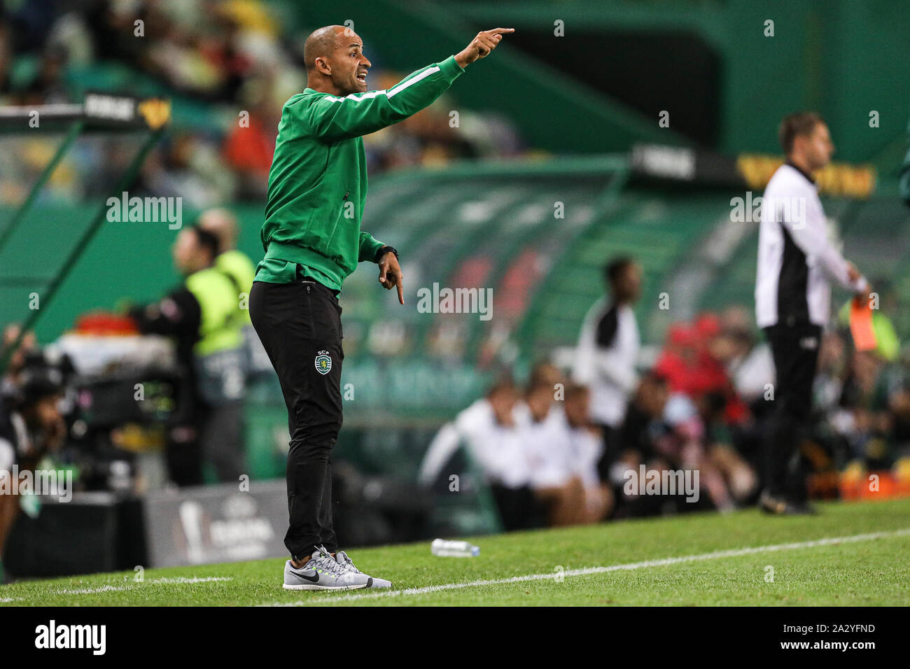 Lisbon, Portugal. 03rd Oct, 2019. Coach Jorge Silas of Sporting CP seen in action during the UEFA Europa League group D match between Sporting CP and LASK Linz at Jose Alvalade Stadium.(Final score: Sporting CP 2:1 Lask Linz) Credit: SOPA Images Limited/Alamy Live News Stock Photo