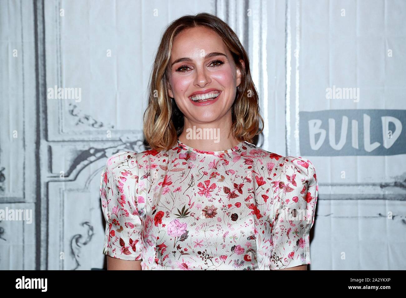 New York, NY, USA. 2nd Oct, 2019. Natalie Portman inside for AOL Build Series Celebrity Candids - WED, AOL Build Series, New York, NY October 2, 2019. Credit: Steve Mack/Everett Collection/Alamy Live News Stock Photo