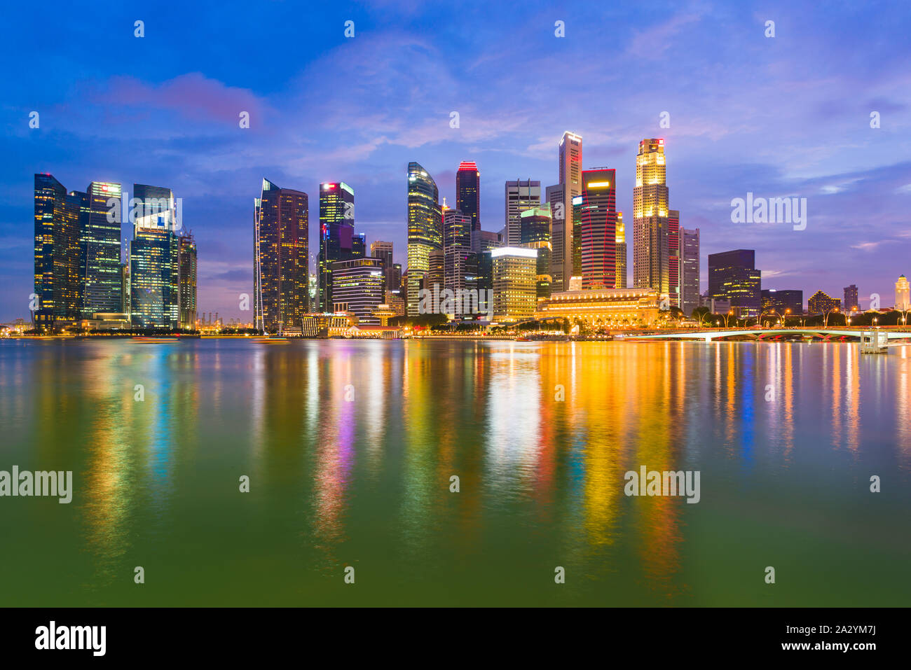 Singapore river skyline hi-res stock photography and images - Alamy