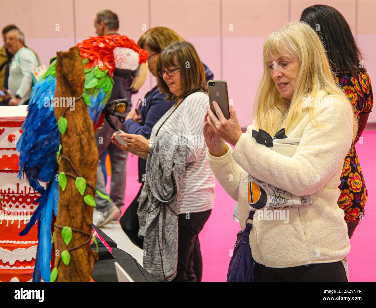 London excel bake and cake hires stock photography and images Alamy